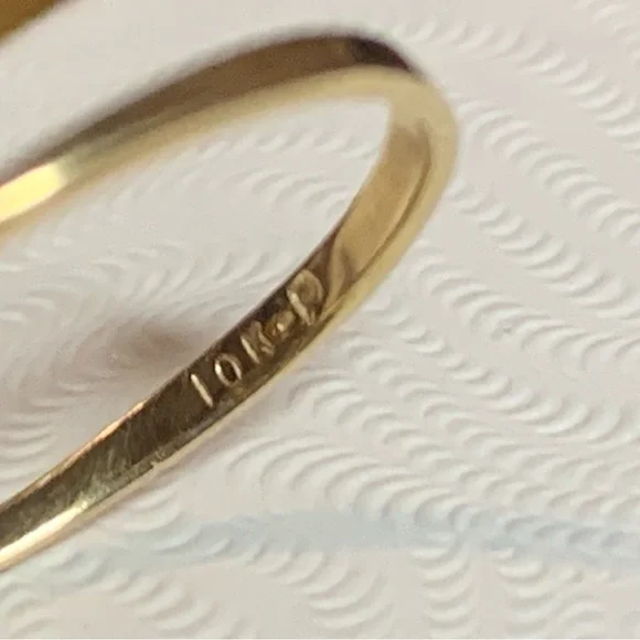 10kt Gold Pearl and Diamond 💎 Accent Ring. Stunning ring! - Picture 3 of 7